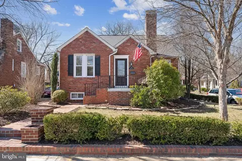 600 S Walter Reed Dr, Arlington, VA 22204