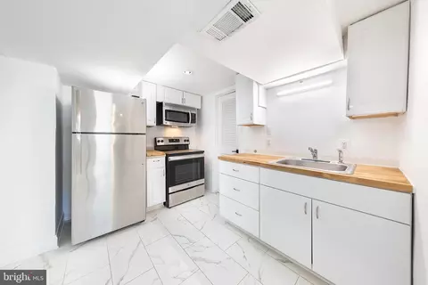 2822 Lorcom Ln, Arlington, VA 22207 photo 35