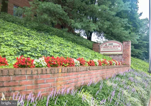 3000 Spout Run Pkwy #D602, Arlington, VA 22201