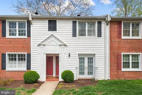 2829 S Wakefield St #B, Arlington, VA 22206
