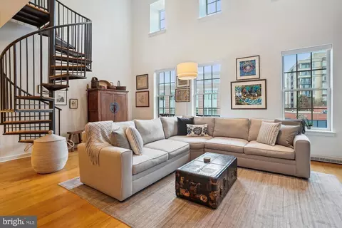 1700 Clarendon Blvd #128, Arlington, VA 22209