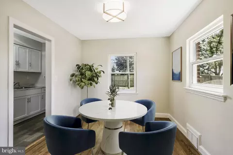 Dining - 925 S Orme St, Arlington, VA 22204 photo 1 of 1