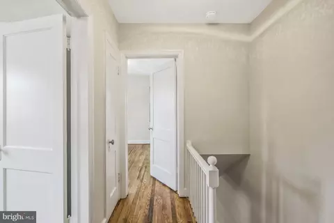 Entry Way - 925 S Orme St, Arlington, VA 22204 photo 1 of 1