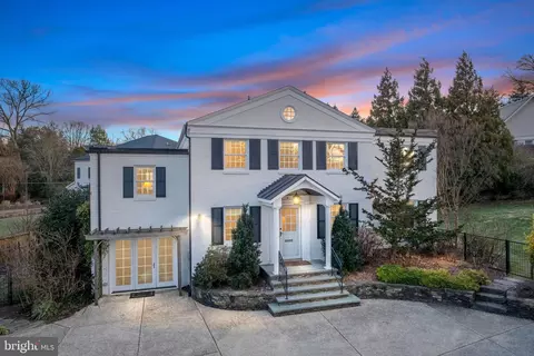 4514 26th St N, Arlington, VA 22207