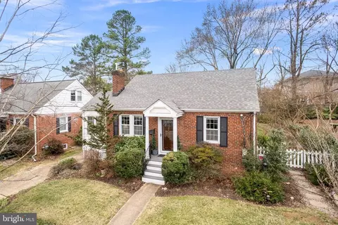 638 N Greenbrier St, Arlington, VA 22205