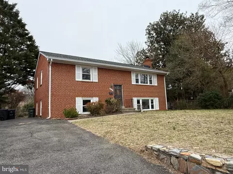 507 N Wakefield St, Arlington, VA 22203