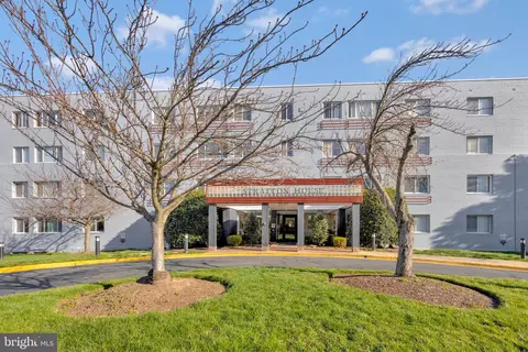 3601 5th St S #205, Arlington, VA 22204
