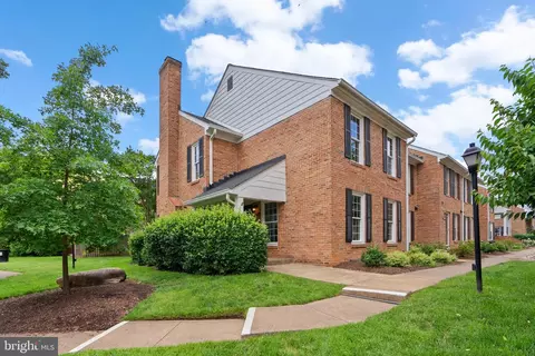 2512 S F S Arlington Mill Dr #6, Arlington, VA 22206