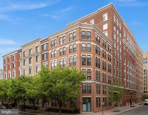 1201 N Garfield St #315, Arlington, VA 22201