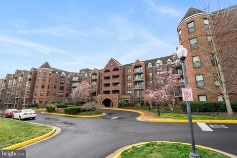 2100 Langston Blvd #316, Arlington, VA 22201