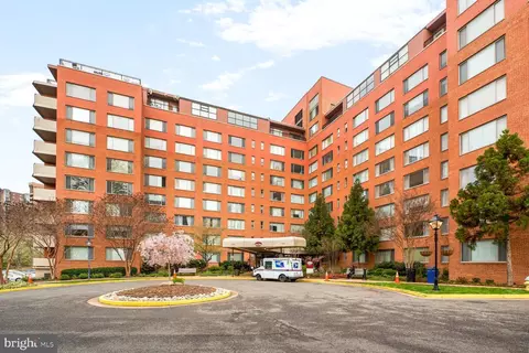 1111 Arlington Blvd #108, Arlington, VA 22209