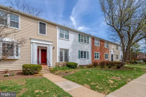 2839 S C S Wakefield St #C, Arlington, VA 22206
