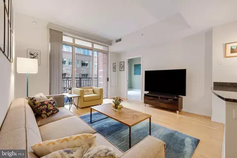 820 N Pollard St #602, Arlington, VA 22203