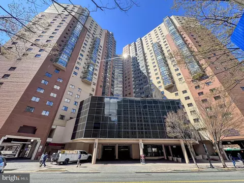 900 N Stafford #1408, Arlington, VA 22203