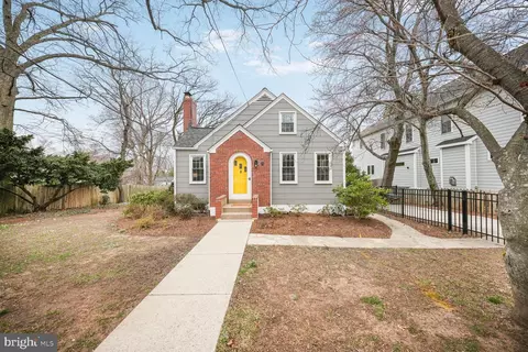 714 N Kensington St, Arlington, VA 22205