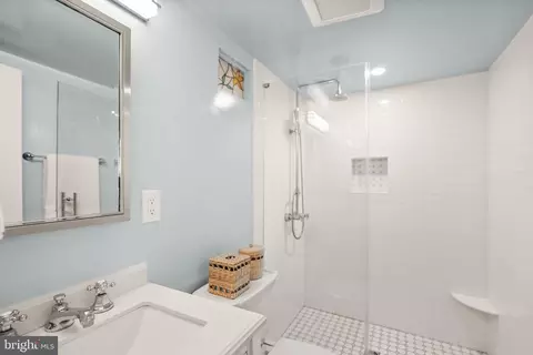 2811 Franklin Rd, Arlington, VA 22201 photo 27