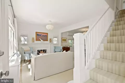 2811 Franklin Rd, Arlington, VA 22201 photo 6