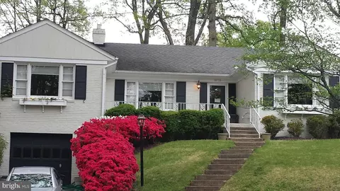 3175 N Pollard St, Arlington, VA 22207