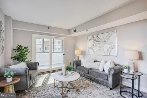 1045 N Utah St #2-209, Arlington, VA 22201
