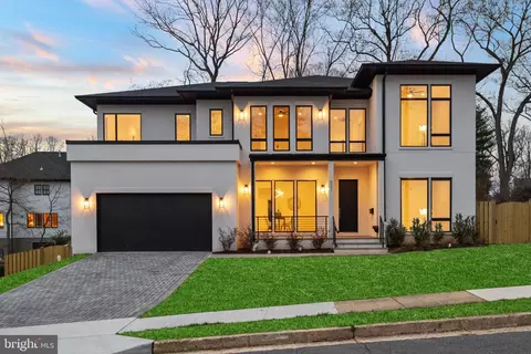4007 N Stuart St, Arlington, VA 22207