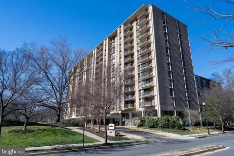 4600 S Four Mile Run Dr #1122, Arlington, VA 22204