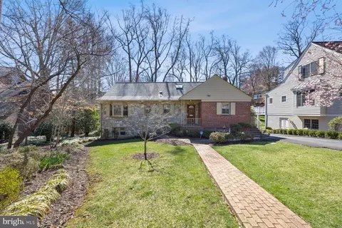 4444 38th St N, Arlington, VA 22207