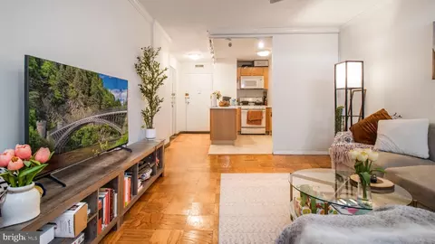 2030 N Adams St #1109, Arlington, VA 22201