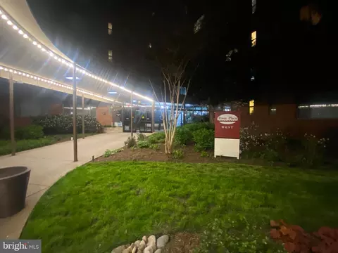 1111 Arlington Blvd #204, Arlington, VA 22209