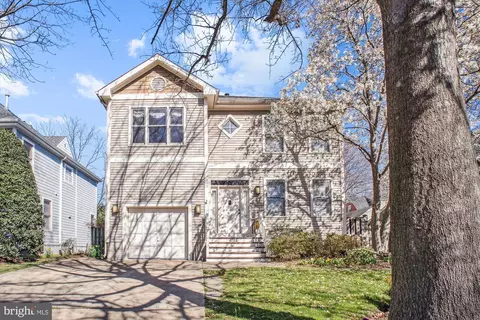 4701 8th St S, Arlington, VA 22204
