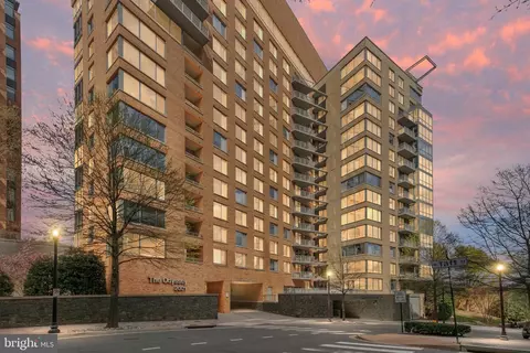 2001 15th St N #410, Arlington, VA 22201