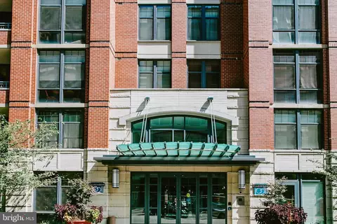 1021 N Garfield St #511, Arlington, VA 22201
