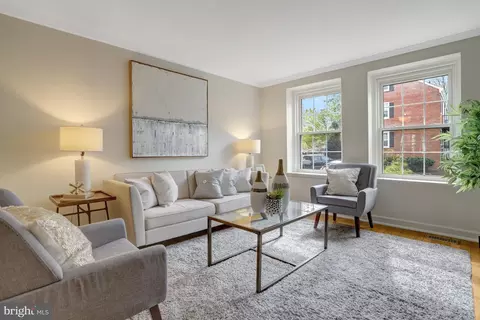 2924 S Buchanan St #A2, Arlington, VA 22206