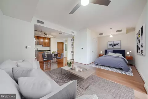 1020 N Highland St #620, Arlington, VA 22201