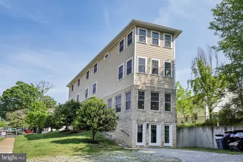 1905 S Glebe Rd, Arlington, VA 22204