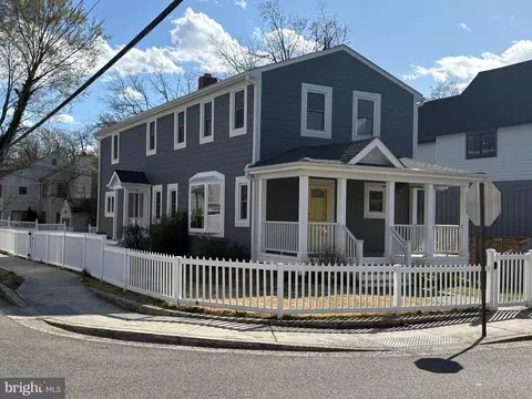 900 21st St S, Arlington, VA 22202