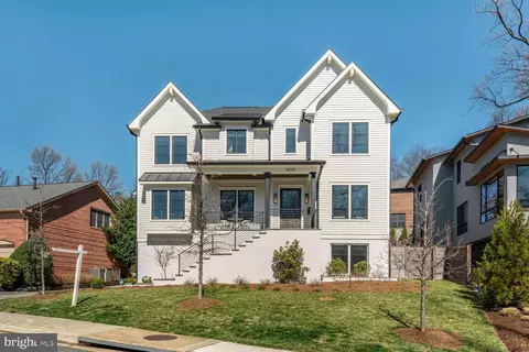 4015 Vacation Ln, Arlington, VA 22207