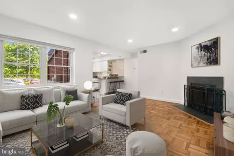 2107 N Taft St #11, Arlington, VA 22201