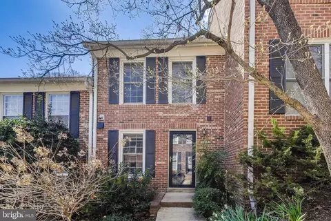2536 S Walter Reed Dr #D, Arlington, VA 22206