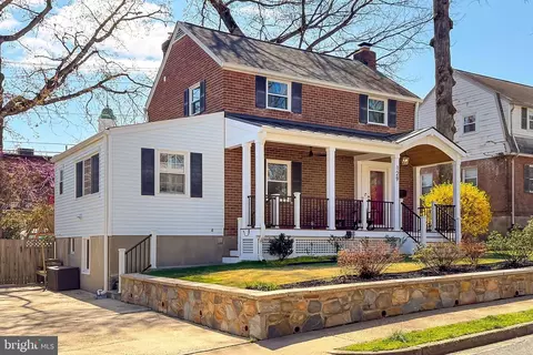 129 N Columbus St, Arlington, VA 22203