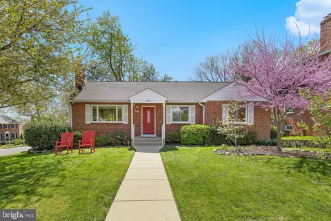 6492 Little Falls Rd, Arlington, VA 22213