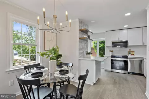 6703 Washington Blvd #A, Arlington, VA 22213