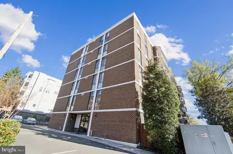 1401 N Rhodes St #305, Arlington, VA 22209