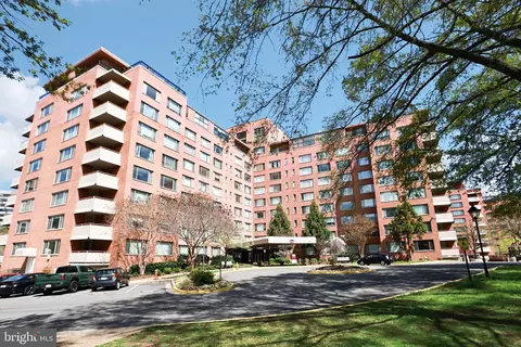 1111 Arlington Blvd #243, Arlington, VA 22209