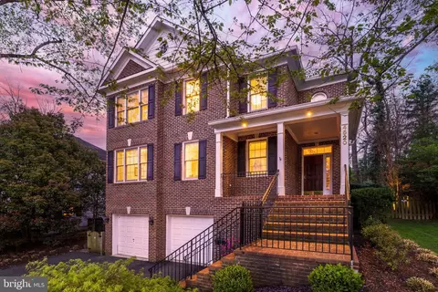 4520 Dittmar Rd, Arlington, VA 22207