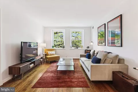 2868 S Abingdon St #B1, Arlington, VA 22206