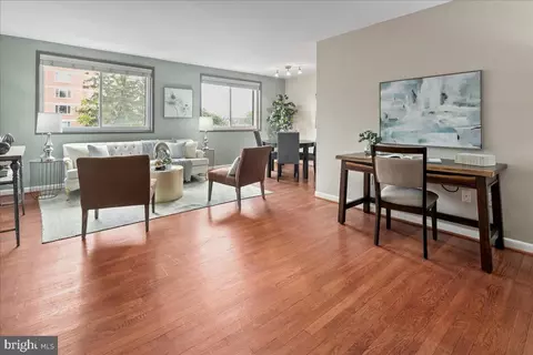 2016 N Adams St N #701, Arlington, VA 22201