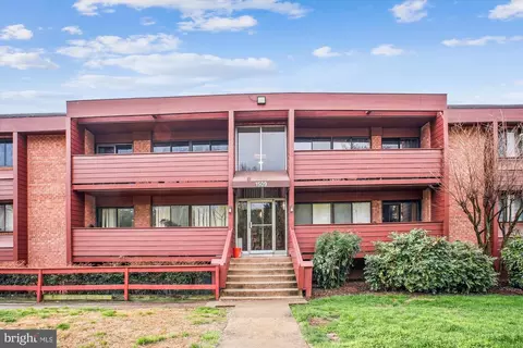1509 S George Mason Dr #22, Arlington, VA 22204