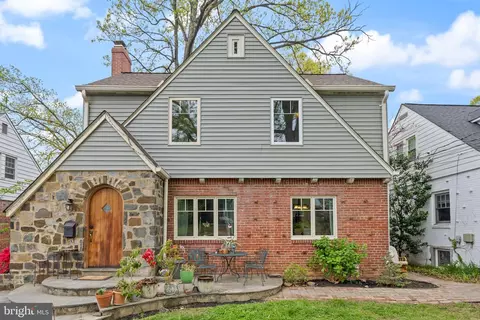 1412 N Wakefield St, Arlington, VA 22207