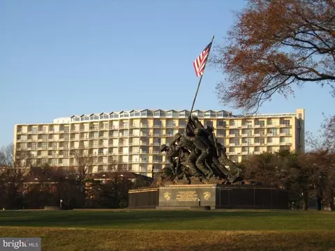 1200 N Nash St #803, Arlington, VA 22209