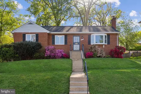 2430 N Rockingham St N, Arlington, VA 22207